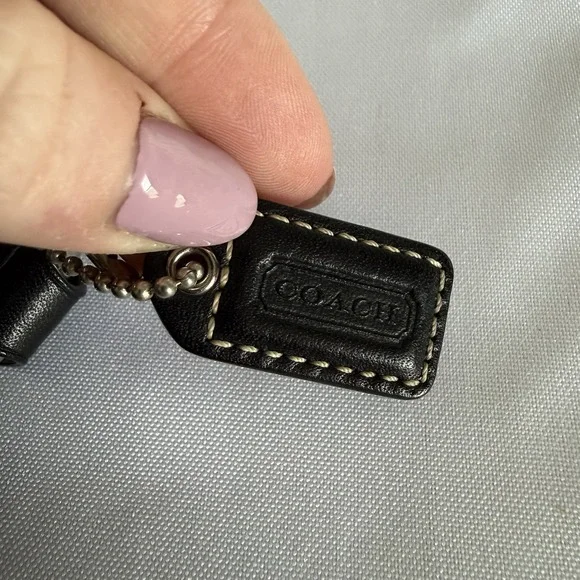 Vintage Coach Mini Black Signature C Hampton Hobo Clip Shoulder Hand Bag Purse - Picture 5 of 13